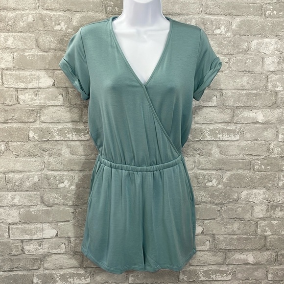 Lou & Grey Signaturesoft Crossover Romper - Picture 1 of 5